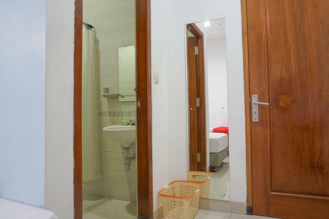 Residences By Reddoorz Syariah @ Buah Batu Bandung Exterior photo